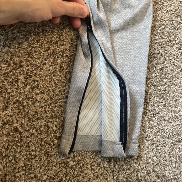 Adidas Tapered fit Athletic Sweatpants Joggers - Picture 7 of 7